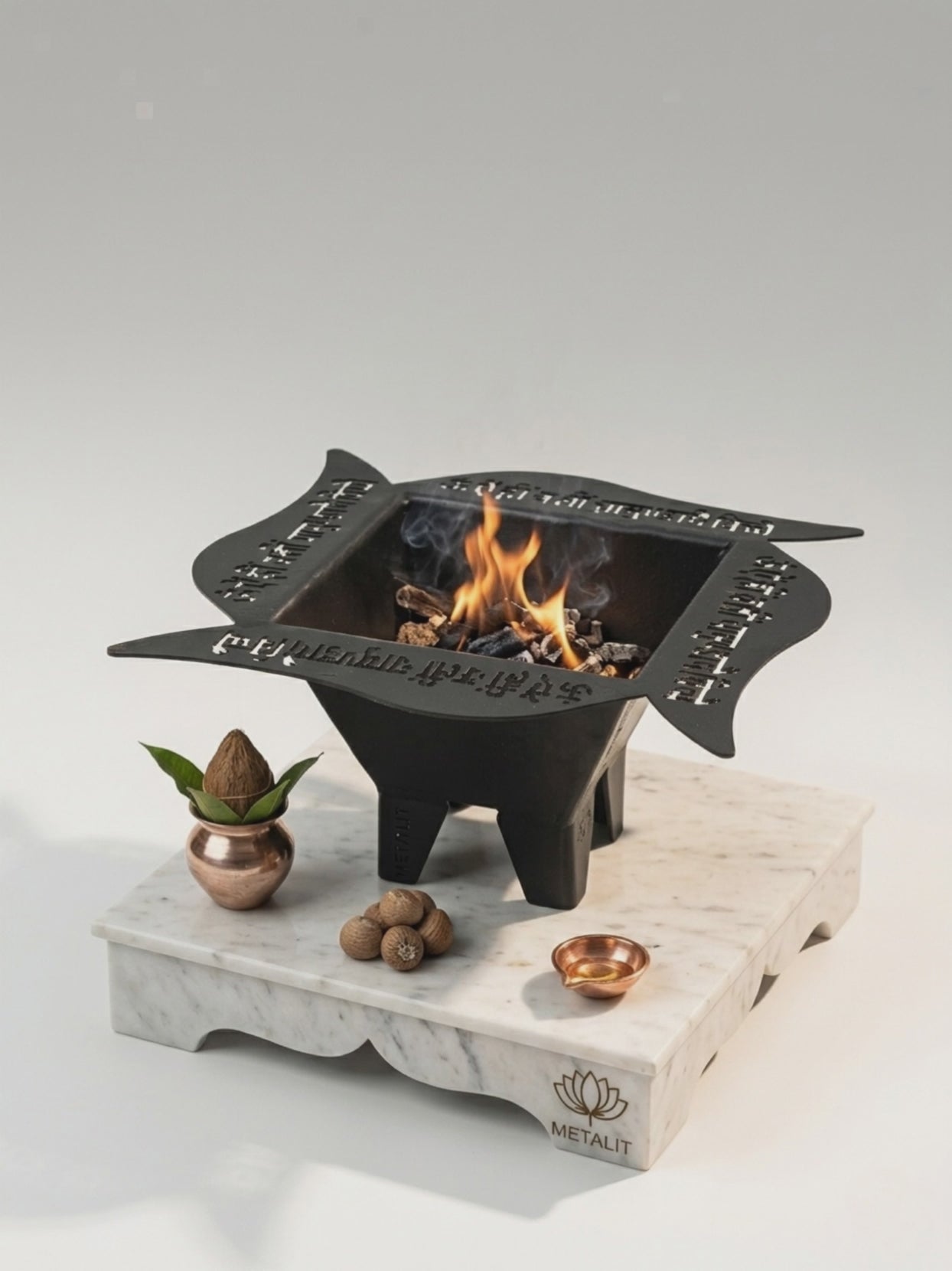 Gayatri Mantra Havan Kund